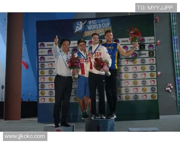 重庆攀岩队在世界滑板锦标赛中以82分稳居积分榜首位